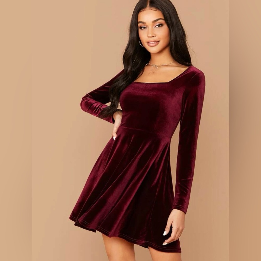 Burgundy Velvet Fit Flare Skater Long Sleeve Flowy Swing Dress Sz Small NWOT